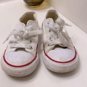 Toddler 6. GUC. Just need a wash.